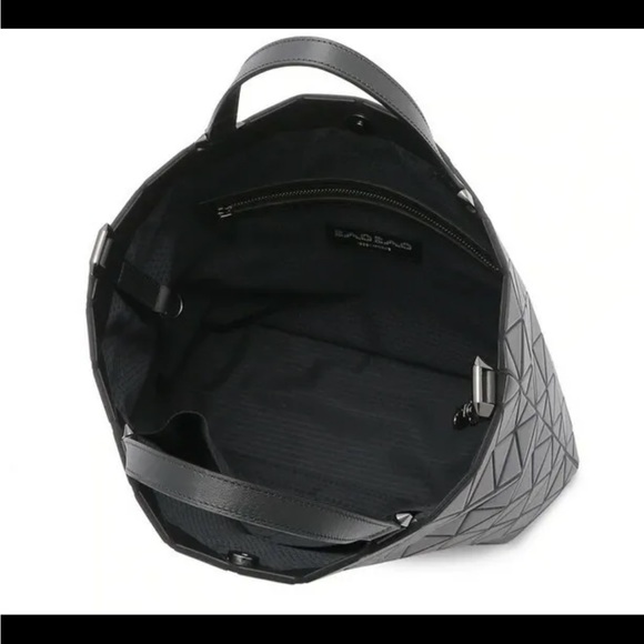 NWT SOLD OUT Bao Bao Issey Miyake Crystal Matte Shoulder Bag - Black - Picture 3 of 7